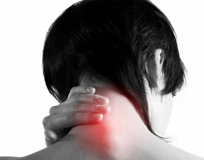 durere în mijlocul coloanei vertebrale osteocondroza brațului umărului